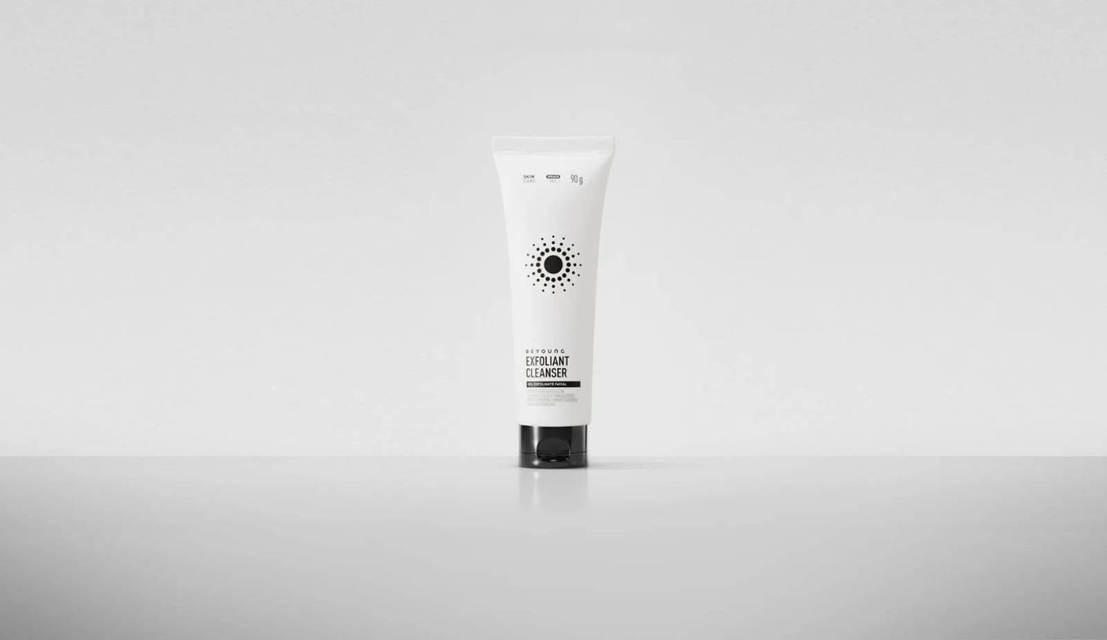 Exfoliant Cleanser Face scrub with smart peeling effect - 90g